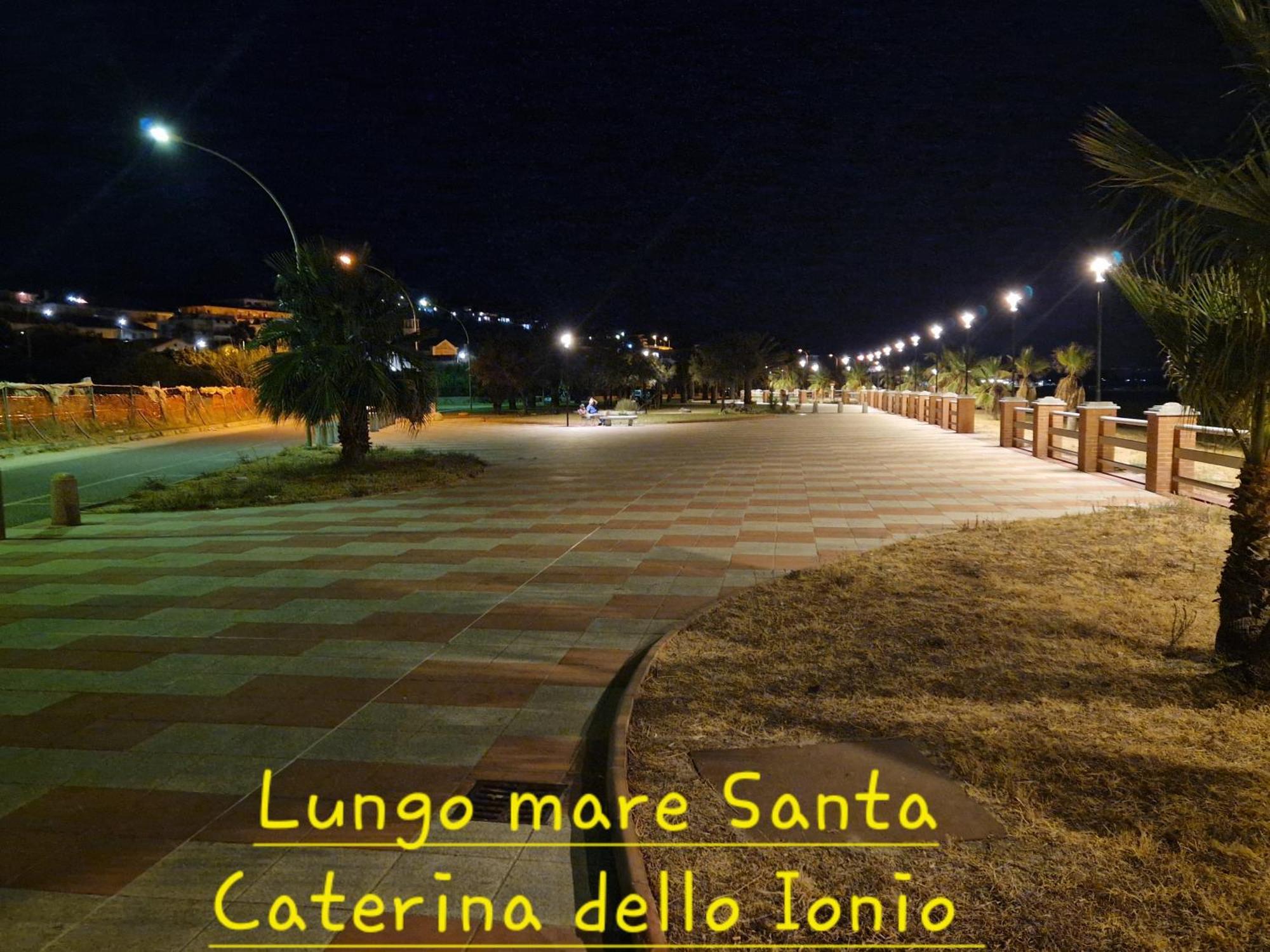 Nina'S House 3 , A 300 Metri Dal Mare Apartman Santa Caterina Dello Ionio Marina Kültér fotó